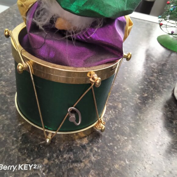 Neiman Marcus 70's & 80's Christmas Figurines Sculptures & Musicals RARE LOT - Picture 10 of 11